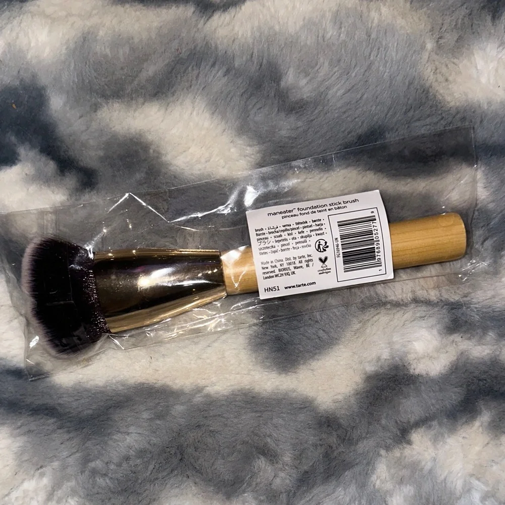 Tarte Maneater Foundation Stick Brush - NEW